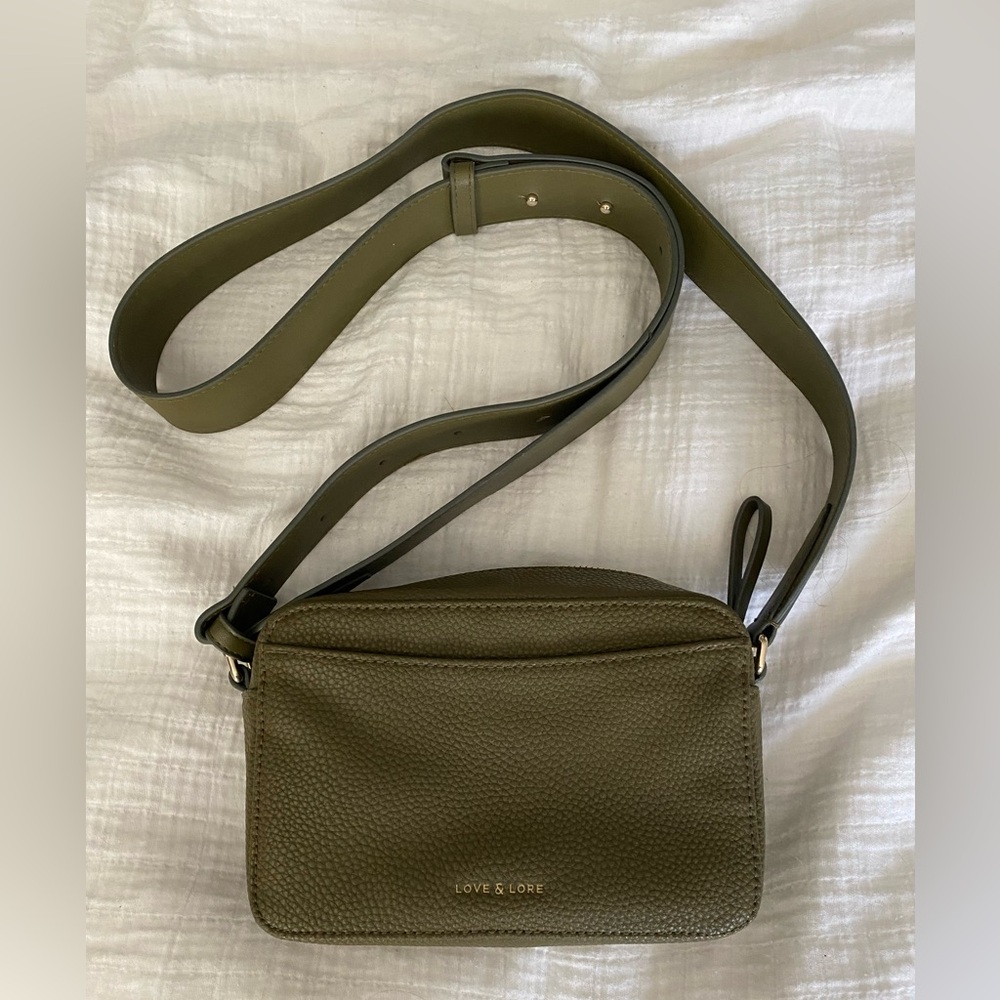 Love & Lore cross body camera bag